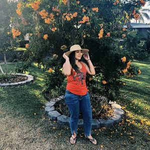 Meet your Posher, Tiffany